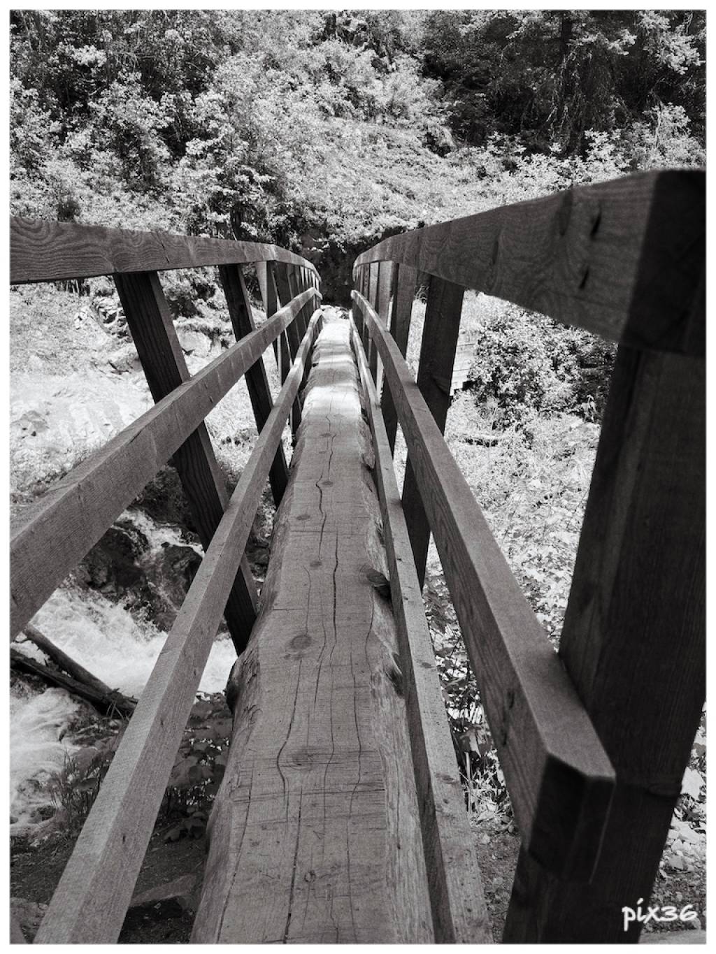 footbridge.jpg